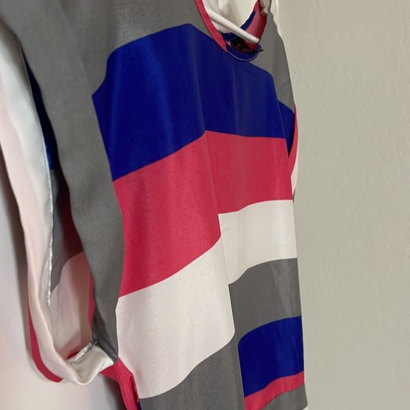 Material Girl Satin shirt, open back, brand nee, size XS - Picture 4 of 6